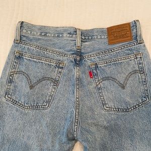 Levi’s Wedgie Fit Straight Jeans || Size 27W 26L